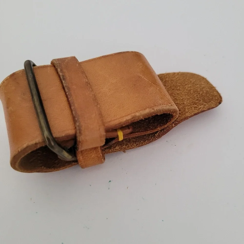 Louis Vuitton Vachetta Leather Luggage Tag Buckle Strap Tan Made in France